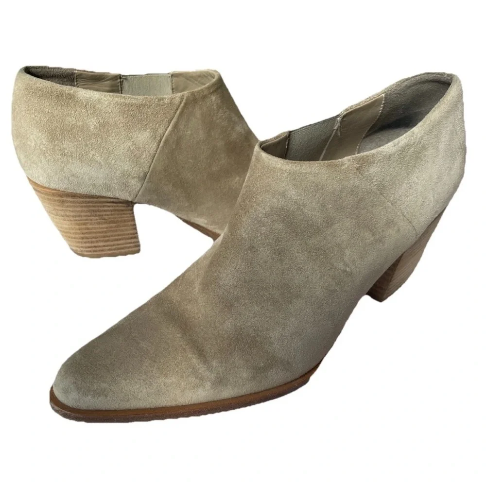 Vince Hamilton Clay Suede Leather  Pointed Toe Ankle Booties Boots Women’s Sz 7
